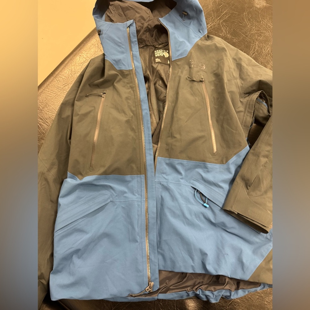Mountain Hardwear Men's Boundary Ridge Gore-Tex Blue and Black Ski Jacket